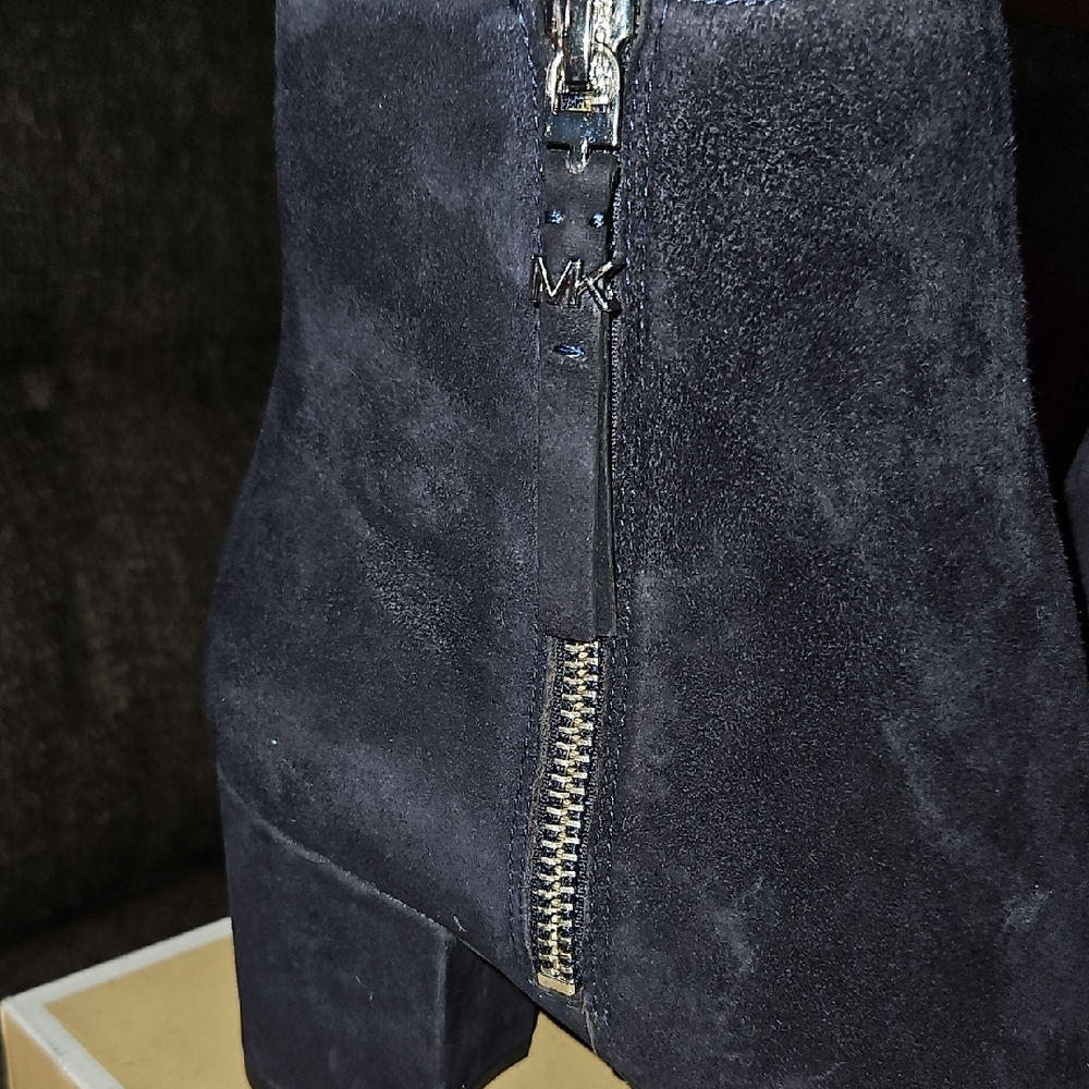 Michael Kors Dark Blue Suede Ankle Boots Called CHARCOAL. - Picture 5 of 8
